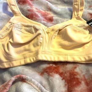 Instant Shaping By Plusform Beige Wireless Lace Comfort Bra 38C